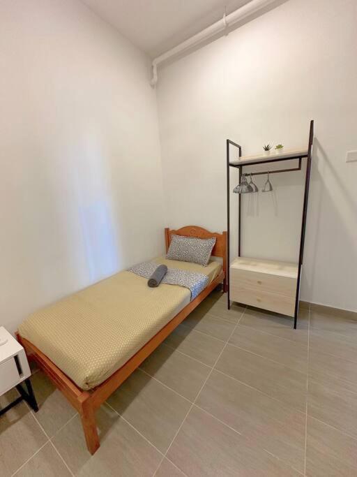Netflix Two Bedroom Troika 118 Apartment