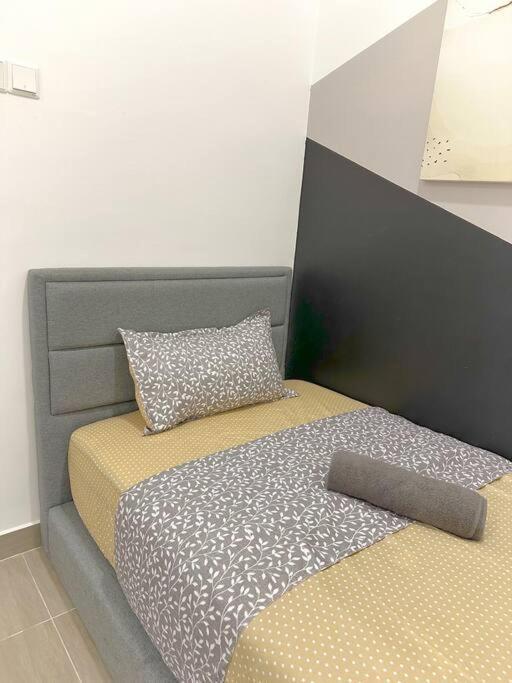 Apartment Netflix Two Bedroom Troika 118 *