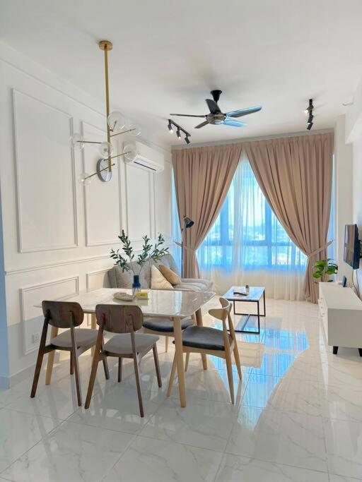 Apartment Netflix Two Bedroom Troika 118