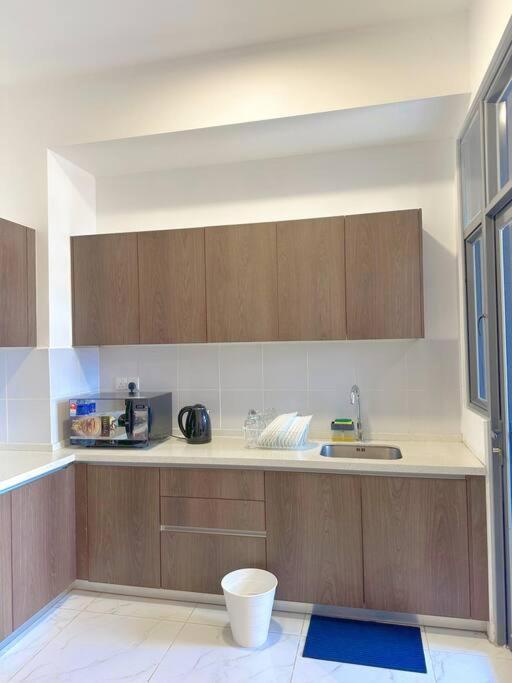 Netflix Two Bedroom Troika 118 Kota Bharu